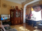 Satılır 3 otaqlı 85 m2 köhnə tikili Nizami m.