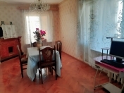 Satılır 4 otaqlı 110 m2 köhnə tikili Əhmədli m.