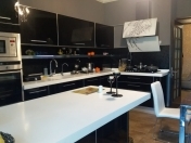 Satılır 3 otaqlı 180 m2 yeni tikili Nizami m.