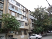 Satılır 3 otaqlı 80 m2 köhnə tikili Gənclik m.