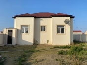 Satılır 4 otaqlı 132 m2 həyət evi Binə
