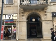 İcarəyə verilir 4 otaqlı 137 m2 köhnə tikili Fəvvarələr meydanı