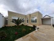 Satılır 4 otaqlı 140 m2 həyət evi Şüvəlan Park ticarət mərkəzi