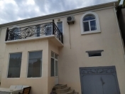 Satılır 7 otaqlı 200 m2 həyət evi Qaraçuxur