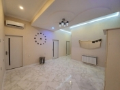 İcarəyə verilir 5 otaqlı 150 m2 ofis İnşaatçılar m.