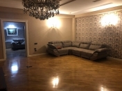 Satılır 4 otaqlı 200 m2 yeni tikili Nizami m.