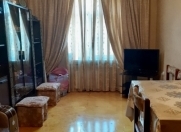 Satılır 3 otaqlı 70 m2 köhnə tikili 8 mkr