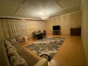 Satılır 4 otaqlı 120 m2 köhnə tikili Xalqlar Dostluğu m.