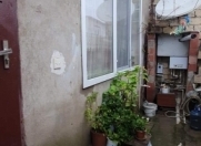 Satılır 3 otaqlı 90 m2 həyət evi Azneft meydanı