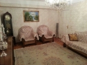 Satılır 3 otaqlı 104 m2 köhnə tikili Nizami m.