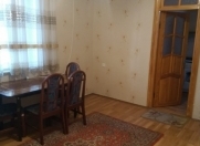 İcarəyə verilir 2 otaqlı 40 m2 köhnə tikili Heydər Əliyev Mərkəzi