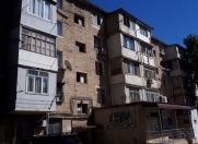 Satılır 1 otaqlı 30 m2 köhnə tikili İnşaatçılar m.