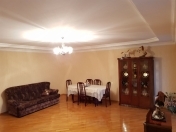 Satılır 5 otaqlı 125 m2 köhnə tikili 8 km