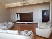 Satılır 3 otaqlı 132 m2 yeni tikili Bayıl