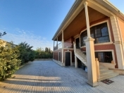 Satılır 8 otaqlı 300 m2 bağ evi Şüvəlan Park ticarət mərkəzi