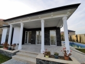 Satılır 4 otaqlı 160 m2 bağ evi Şüvəlan Park ticarət mərkəzi