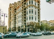 İcarəyə verilir 4 otaqlı 230 m2 yeni tikili Dədə Qorqud parkı