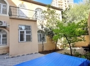 Satılır 5 otaqlı 280 m2 həyət evi 20 yanvar m.