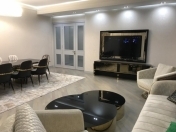 Satılır 3 otaqlı 180 m2 yeni tikili Gənclik m.