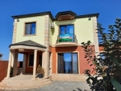 Satılır 4 otaqlı 160 m2 bağ evi Şüvəlan Park ticarət mərkəzi