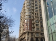 Satılır 4 otaqlı 220 m2 yeni tikili Sahil m.