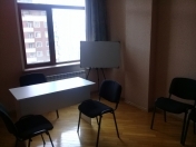 İcarəyə verilir 1 otaqlı 20 m2 ofis 28 May m.