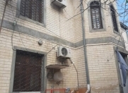 Satılır 5 otaqlı 280 m2 həyət evi 8 mkr