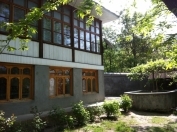 Satılır 10 otaqlı 304 m2 həyət evi Şəki