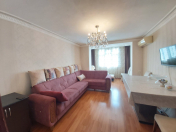 Satılır 5 otaqlı 170 m2 köhnə tikili Heydər Əliyev Mərkəzi