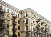 Satılır 4 otaqlı 120 m2 köhnə tikili Sahil m.