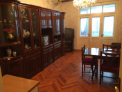 İcarəyə verilir 2 otaqlı 65 m2 köhnə tikili ABŞ səfirliyi