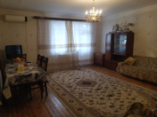 Satılır 3 otaqlı 97 m2 köhnə tikili Qara Qarayev m.