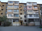 Satılır 2 otaqlı 45 m2 köhnə tikili 28 May m.