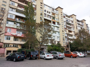 Satılır 4 otaqlı 100 m2 köhnə tikili İnşaatçılar m.