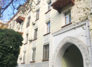 Satılır 2 otaqlı 60 m2 köhnə tikili Tibb Universiteti