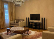 Satılır 4 otaqlı 150 m2 yeni tikili Nizami m.