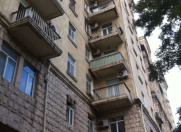 Satılır 3 otaqlı 100 m2 köhnə tikili Rusiya səfirliyi