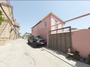 Satılır 4 otaqlı 120 m2 həyət evi İnşaatçılar m.