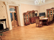 Satılır 4 otaqlı 156 m2 köhnə tikili Hilton otel