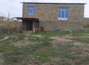 Satılır 5 otaqlı 3 m2 həyət evi Göygöl
