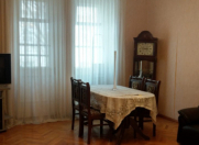 Satılır 3 otaqlı 100 m2 köhnə tikili Nizami m.
