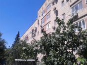 Satılır 4 otaqlı 95 m2 köhnə tikili 8 km