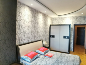 İcarəyə verilir 3 otaqlı 130 m2 yeni tikili Nizami m.