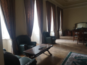 İcarəyə verilir 3 otaqlı 178 m2 köhnə tikili Sahil m.