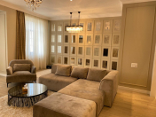 Satılır 3 otaqlı 150 m2 yeni tikili Elmlər Akademiyası m.