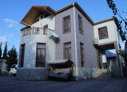 Satılır 5 otaqlı 205 m2 villa Buzovna
