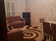 Satılır 4 otaqlı 88 m2 köhnə tikili İnşaatçılar m.