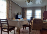 İcarəyə verilir 3 otaqlı 200 m2 həyət evi Qax