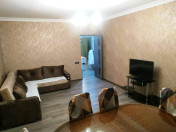 İcarəyə verilir 2 otaqlı 60 m2 köhnə tikili 28 May m.