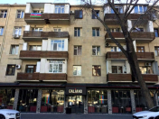 Satılır 4 otaqlı 120 m2 köhnə tikili Çıraq Plaza